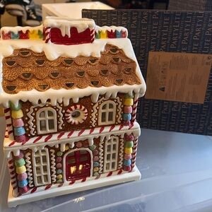 *RETIRED*  2016 PartyLite Iced Gingerbread Ceramic House Jar Candle Holder